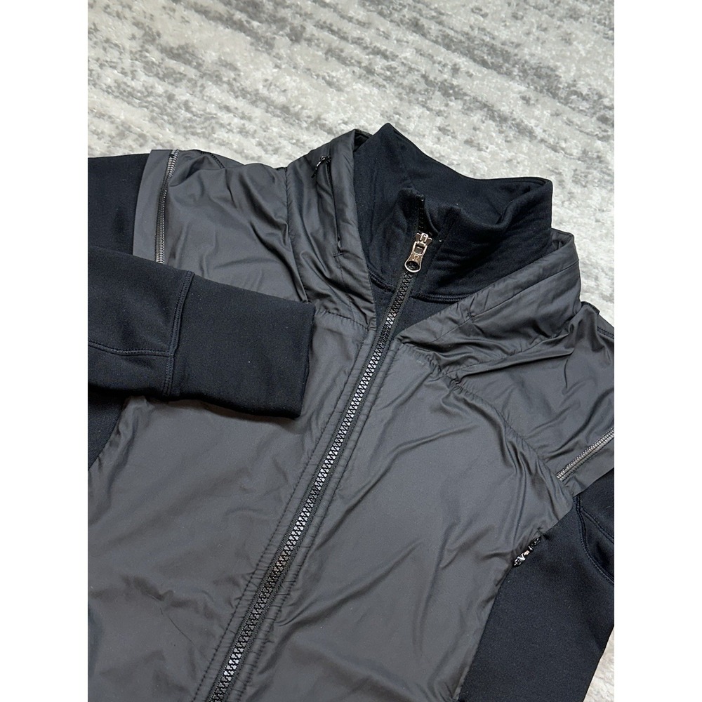 Lululemon Snug Sprinter Jacket w/Hood 2 Or 4‎ Black Packable Outerwear Vented